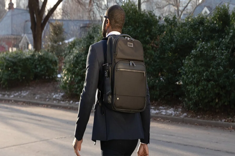 Business Trip Travel Bags: Professional but Stylish  